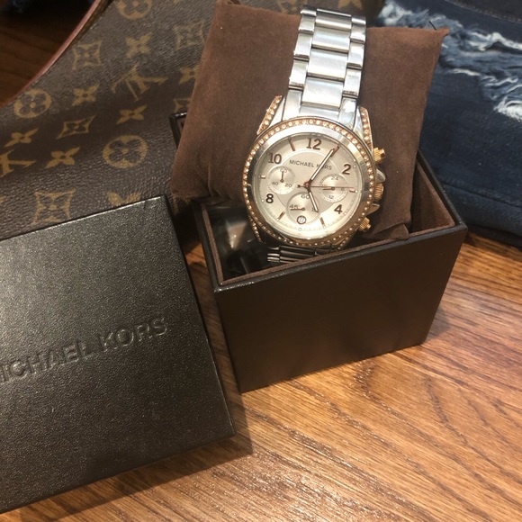 Michael Kors Watch - Picture 1 of 6